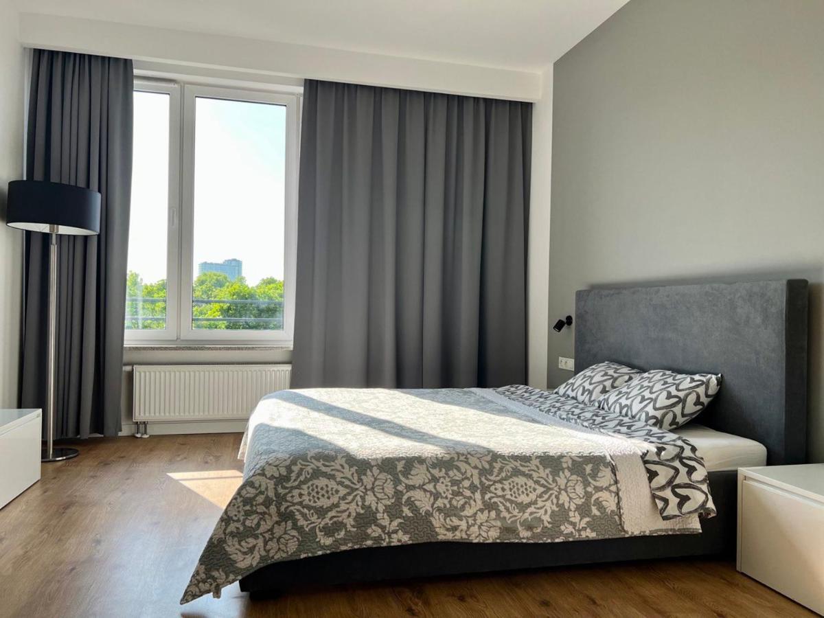 K22 Slawinska 503 Sun-City Apart Warsaw Exterior photo